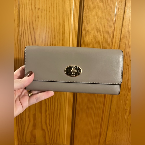 Coach purse and wallet - Picture 2 of 3